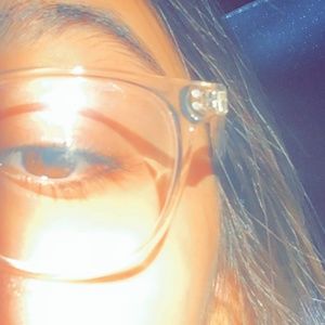 Meet your Posher, Alejandra